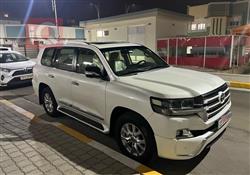 تويوتا لاندكروزر